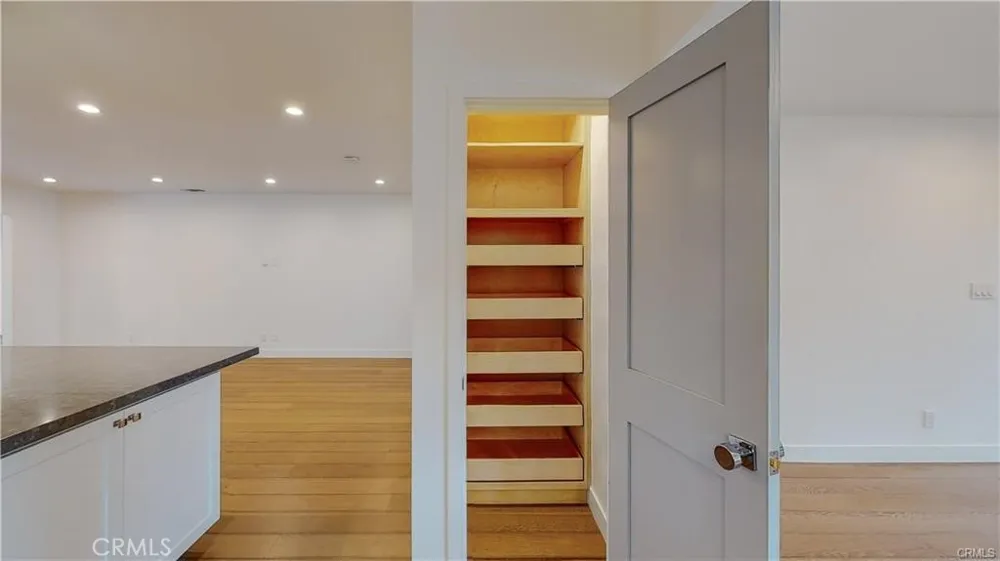 3119 Mesa Verde Drive Burbank, CA 91504