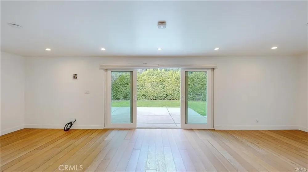 3119 Mesa Verde Drive Burbank, CA 91504