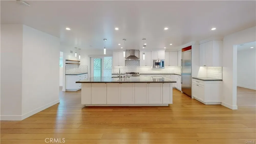 3119 Mesa Verde Drive Burbank, CA 91504