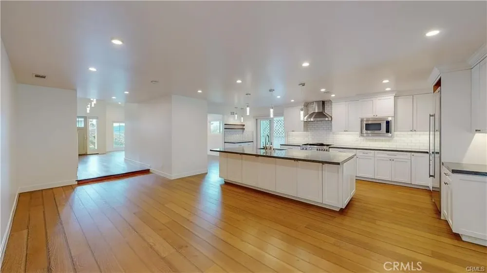 3119 Mesa Verde Drive Burbank, CA 91504