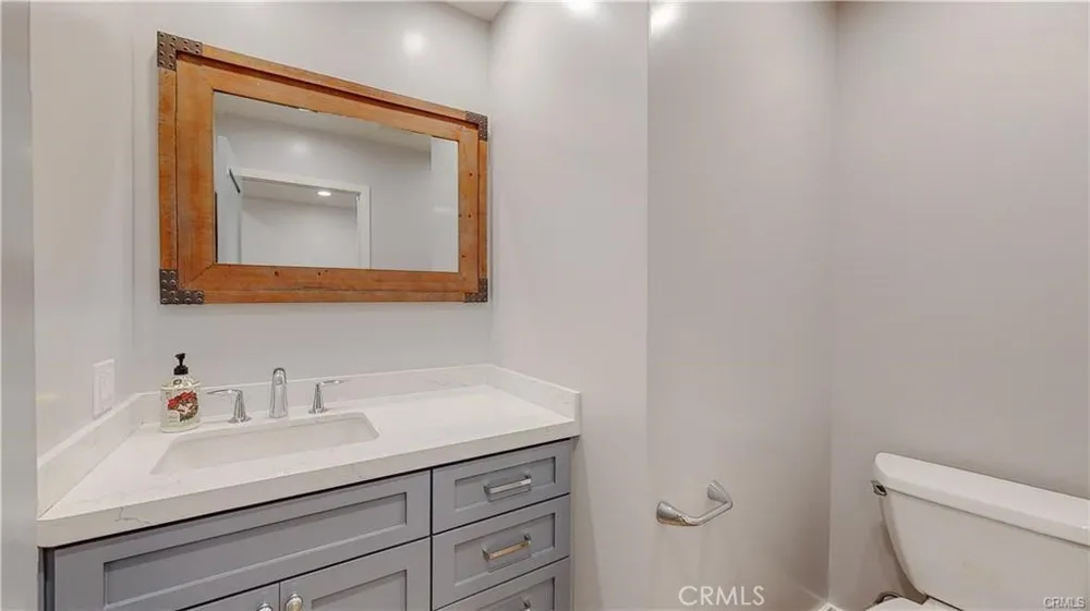 3119 Mesa Verde Drive Burbank, CA 91504