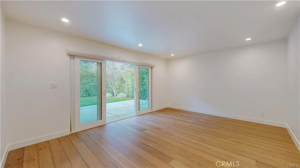 3119 Mesa Verde Drive Burbank, CA 91504