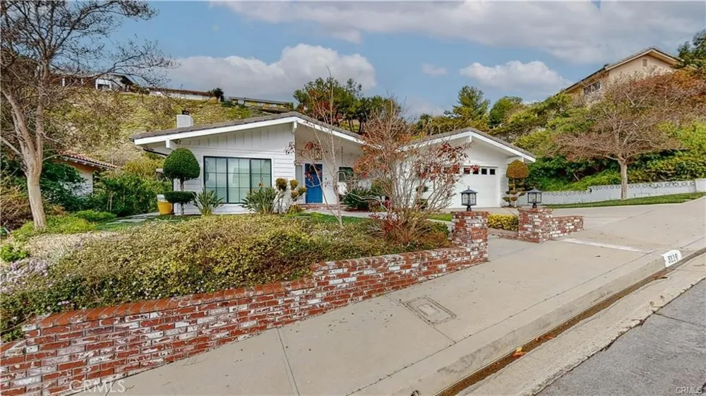 3119 Mesa Verde Drive Burbank, CA 91504