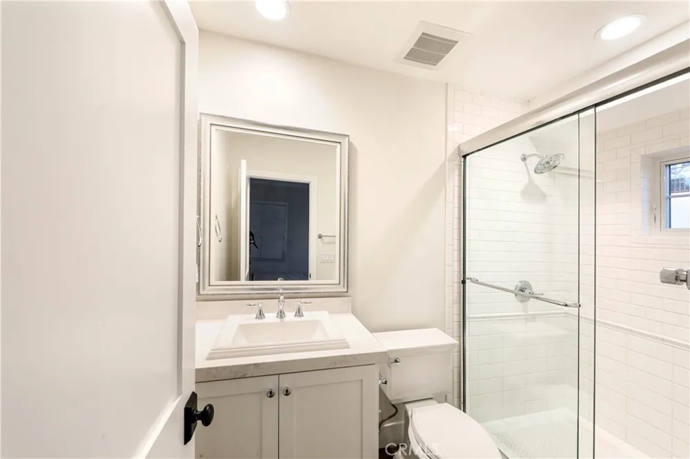512 Jasmine Avenue Corona del Mar, CA 92625
