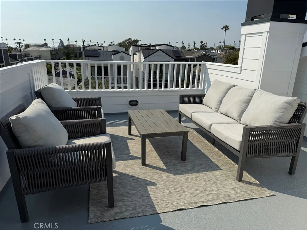 512 Jasmine Avenue Corona del Mar, CA 92625
