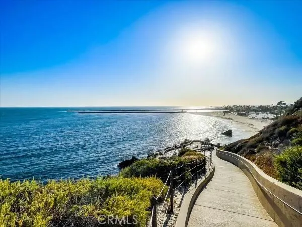 512 Jasmine Avenue Corona del Mar, CA 92625