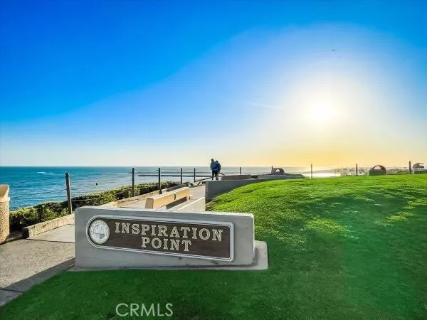 512 Jasmine Avenue Corona del Mar, CA 92625