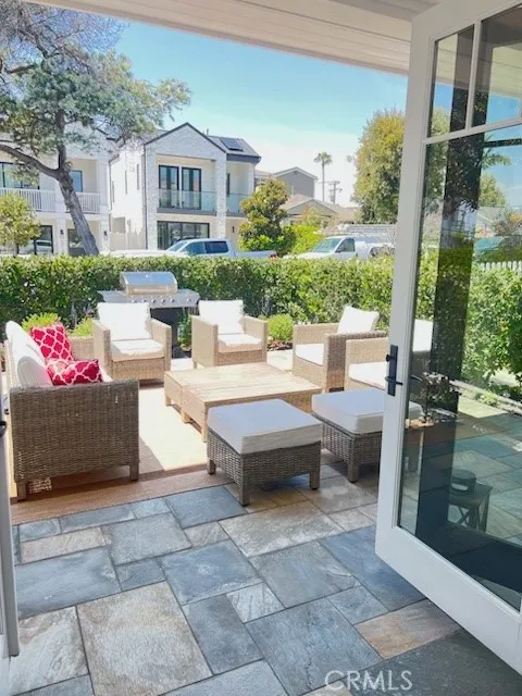 512 Jasmine Avenue Corona del Mar, CA 92625