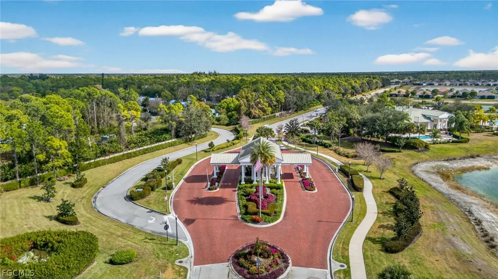 Camino Torcido Loop North Fort Myers, FL 33917