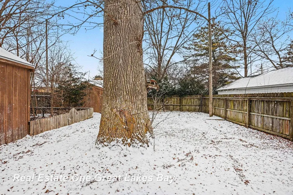 1943 Ottawa Street Saginaw City, MI 48602