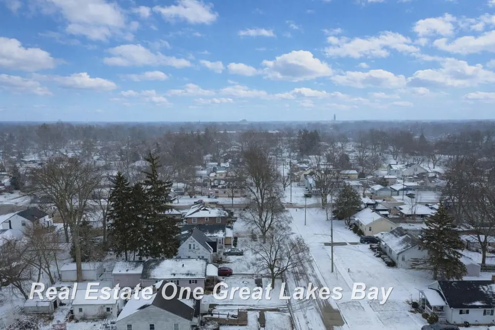 1943 Ottawa Street Saginaw City, MI 48602