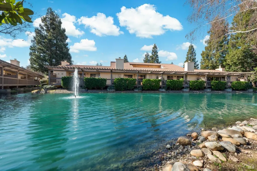 69 Fountain Grove Circle Napa, CA 94558
