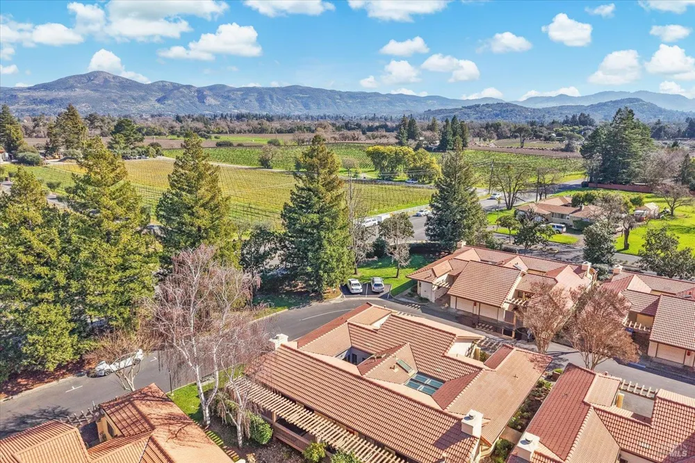 69 Fountain Grove Circle Napa, CA 94558