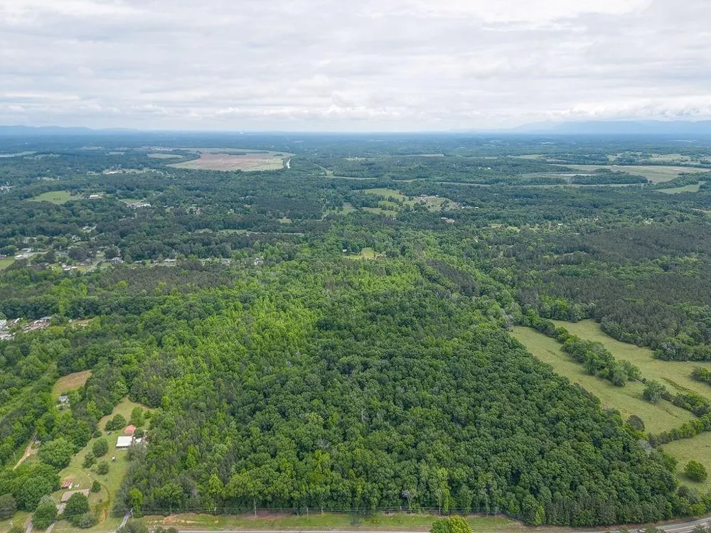 2148 Red Bud Road NE Calhoun, GA 30701