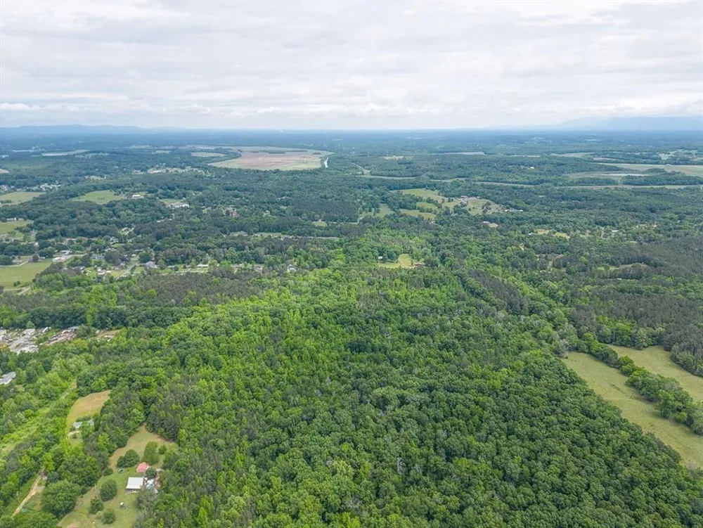 2148 Red Bud Road NE Calhoun, GA 30701