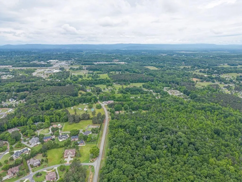 2148 Red Bud Road NE Calhoun, GA 30701