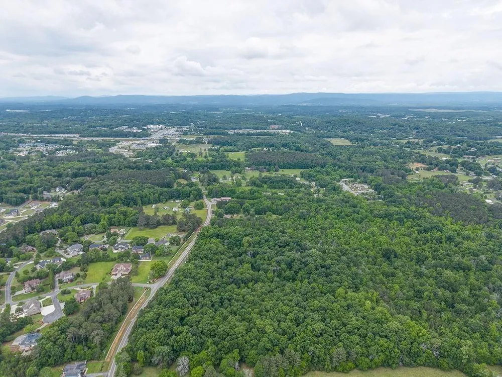2148 Red Bud Road NE Calhoun, GA 30701
