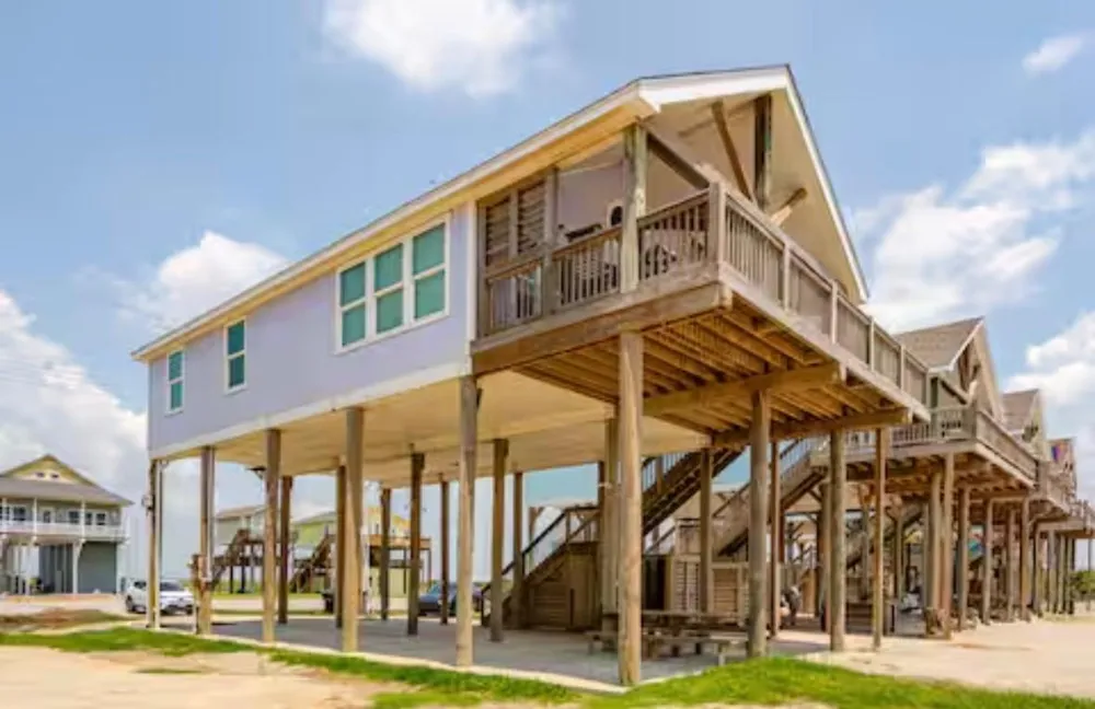 2494 Highway 87 Gilchrist, TX 77617