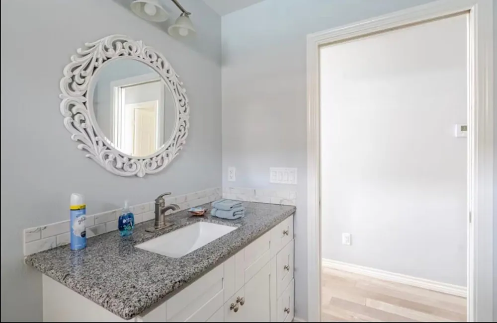 2494 Highway 87 Gilchrist, TX 77617