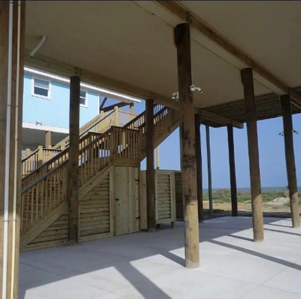 2494 Highway 87 Gilchrist, TX 77617