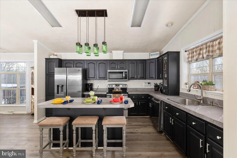 1501 S TIMBER RIDGE ROAD Cross Junction, VA 22625