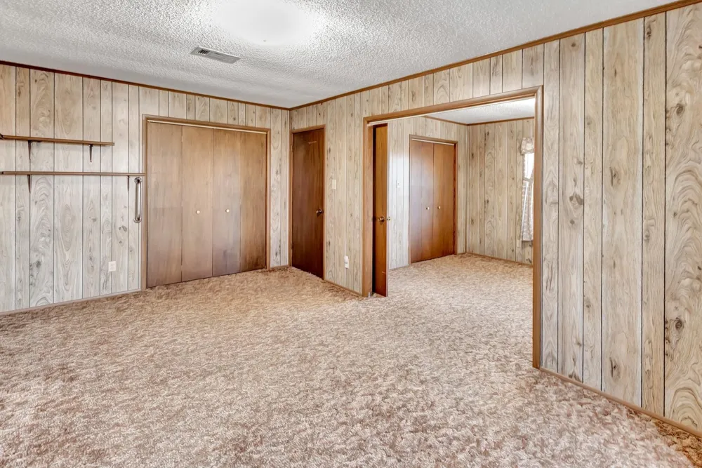 10957 Us Highway 77 Schulenburg, TX 78956