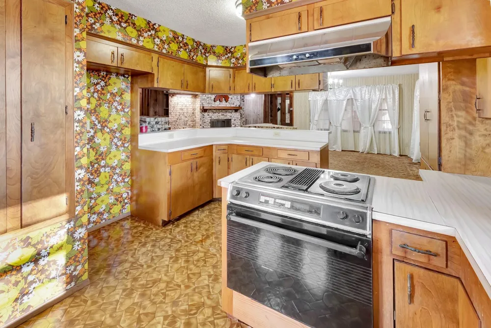 10957 Us Highway 77 Schulenburg, TX 78956
