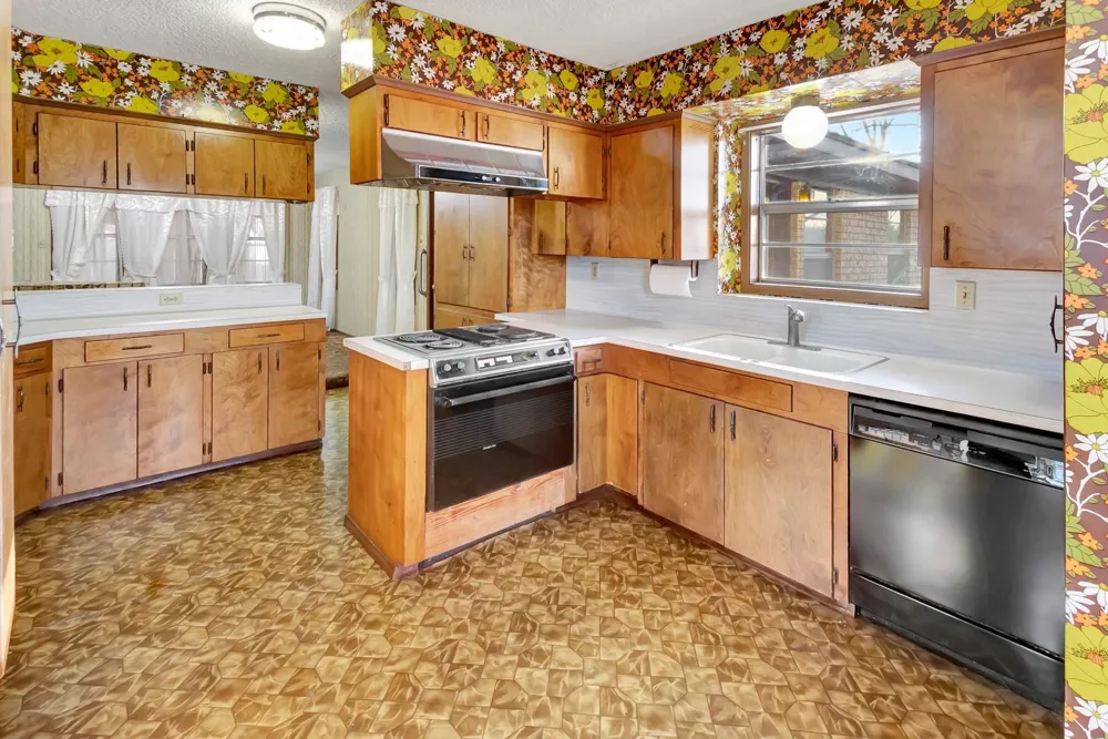 10957 Us Highway 77 Schulenburg, TX 78956