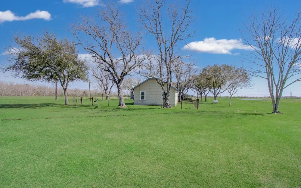 2738 Fm 1942 Road Crosby, TX 77532