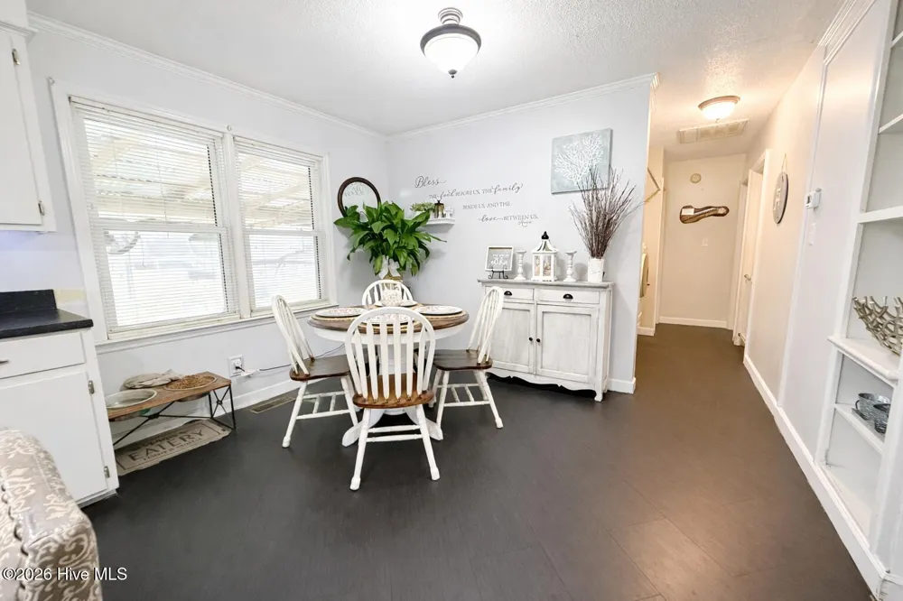 8451 Nc-306 S Arapahoe, NC 28510