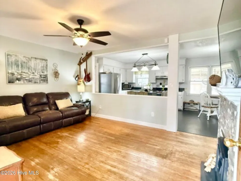 8451 Nc-306 S Arapahoe, NC 28510