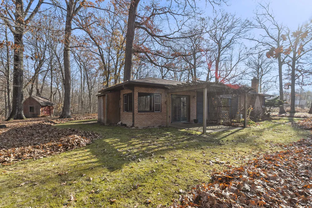 6629 W East Road Three Oaks, MI 49128