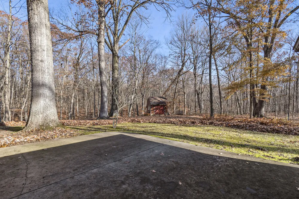 6629 W East Road Three Oaks, MI 49128