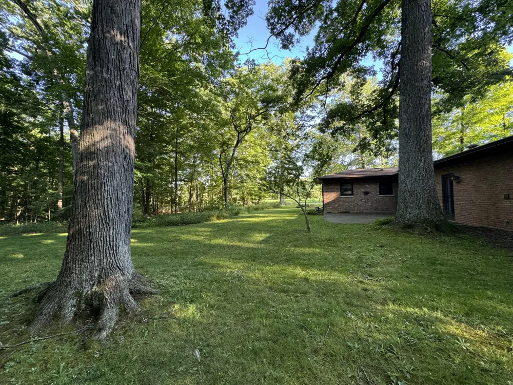 6629 W East Road Three Oaks, MI 49128