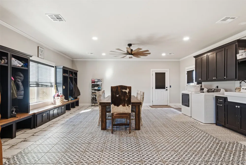 6501 E 370 ROAD Oologah, OK 74053