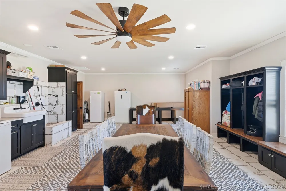 6501 E 370 ROAD Oologah, OK 74053