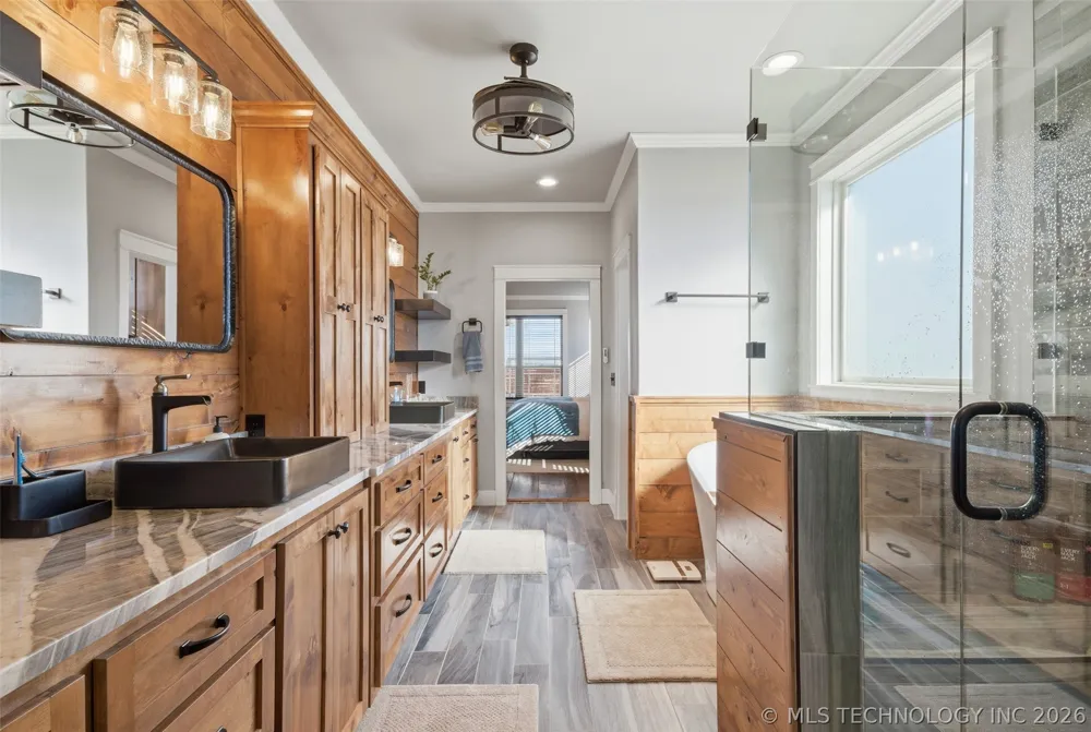 6501 E 370 ROAD Oologah, OK 74053