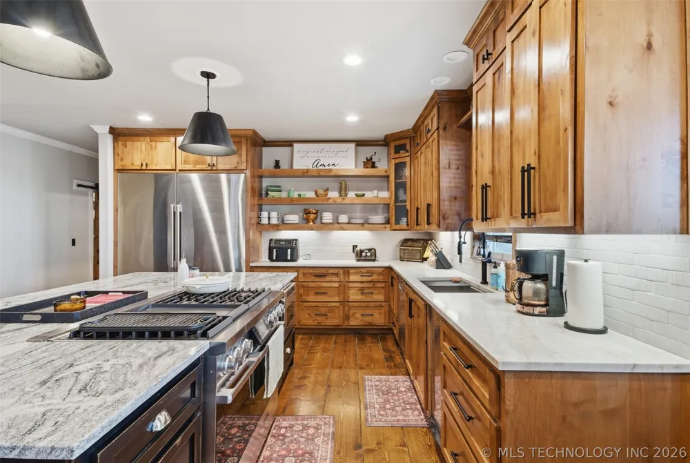 6501 E 370 ROAD Oologah, OK 74053