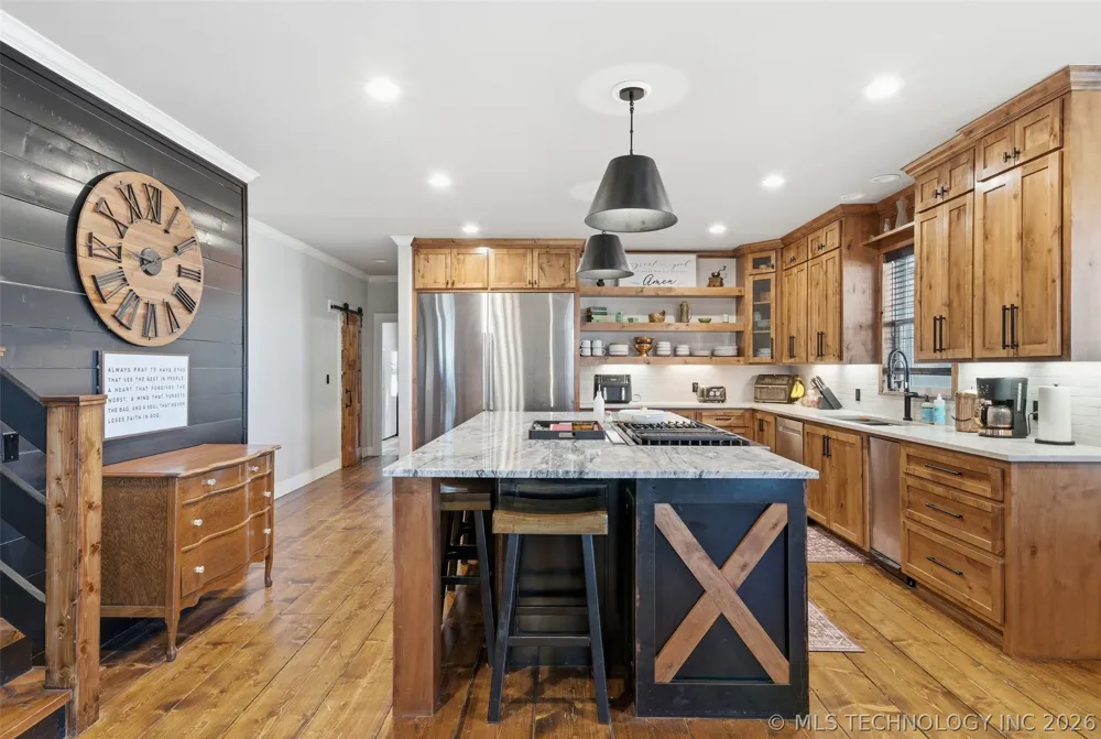 6501 E 370 ROAD Oologah, OK 74053