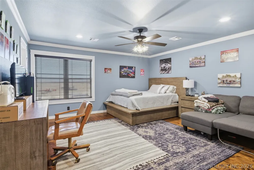 6501 E 370 ROAD Oologah, OK 74053