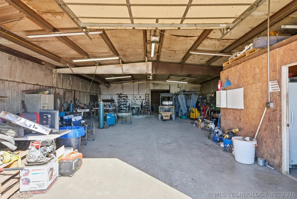 6501 E 370 ROAD Oologah, OK 74053