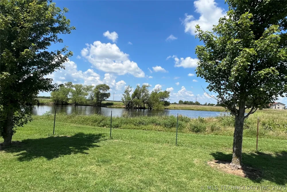6501 E 370 ROAD Oologah, OK 74053