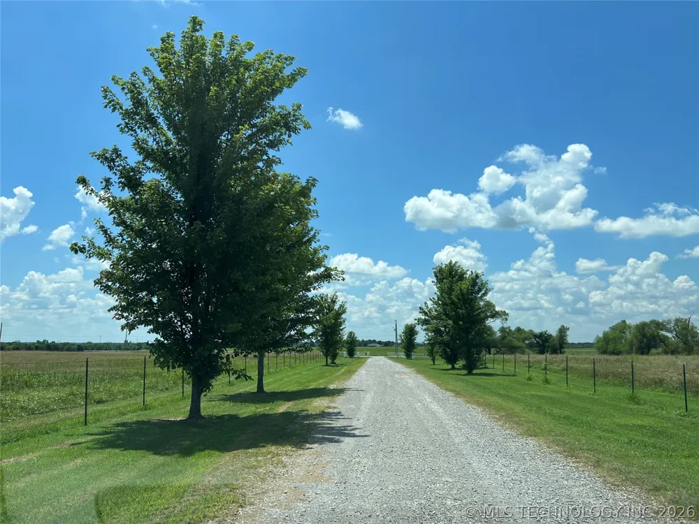 6501 E 370 ROAD Oologah, OK 74053
