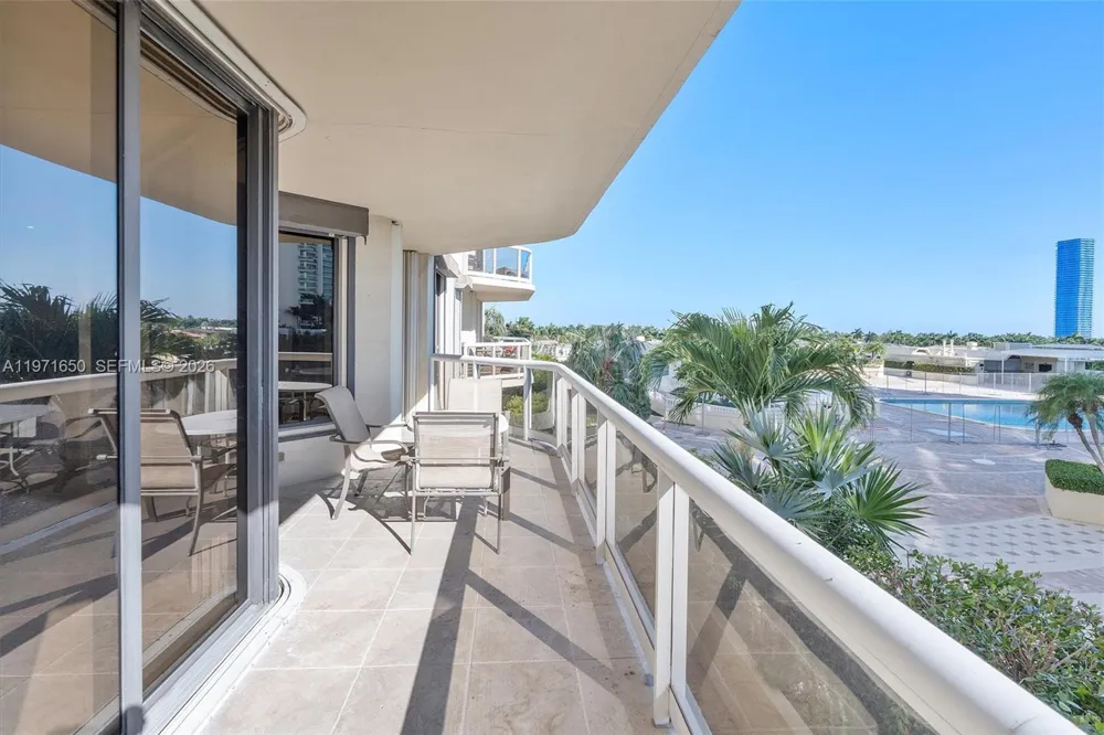 20191 E Country Club Dr #510 Aventura, FL 33180