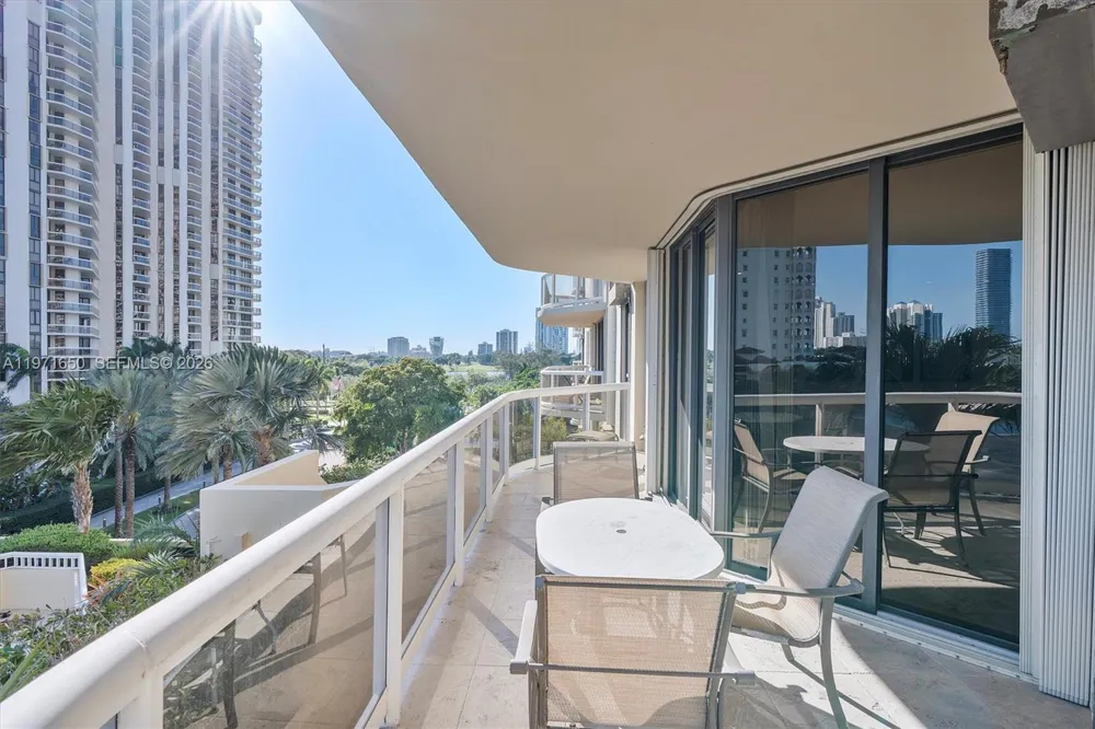 20191 E Country Club Dr #510 Aventura, FL 33180