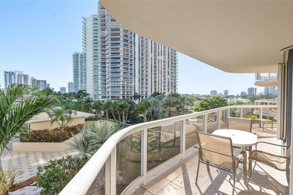 20191 E Country Club Dr #510 Aventura, FL 33180