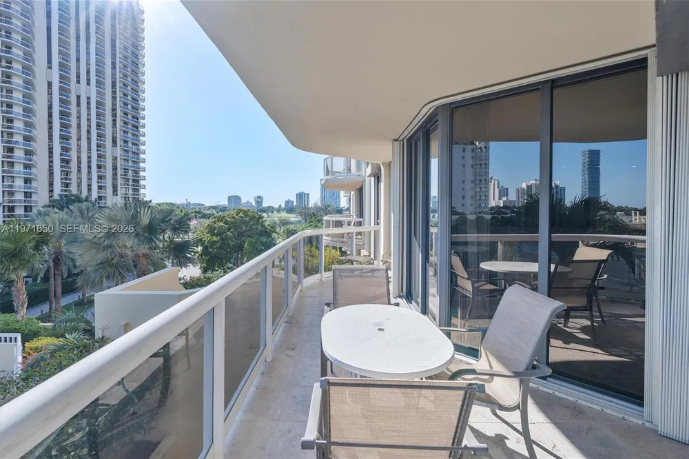 20191 E Country Club Dr #510 Aventura, FL 33180