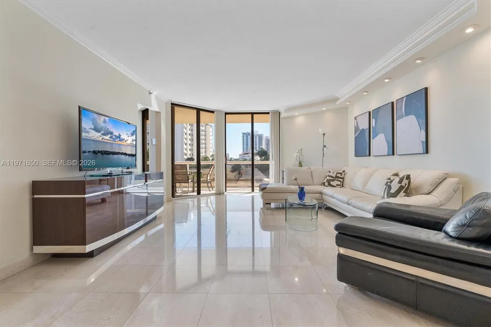 20191 E Country Club Dr #510 Aventura, FL 33180