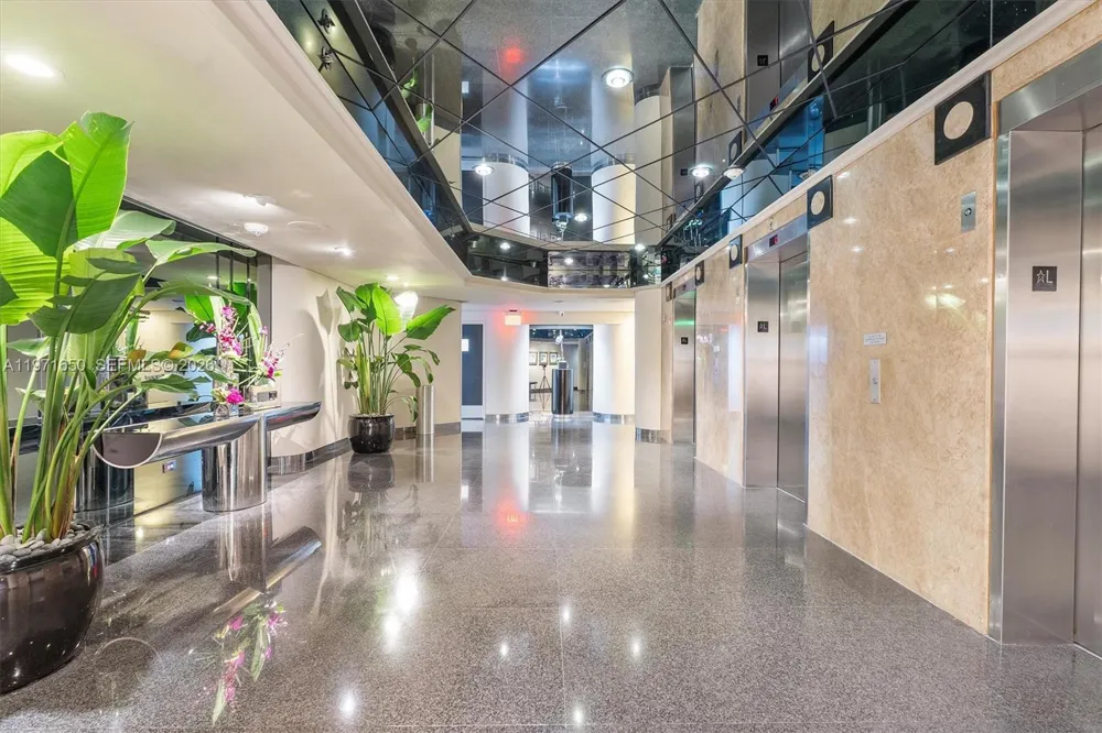 20191 E Country Club Dr #510 Aventura, FL 33180