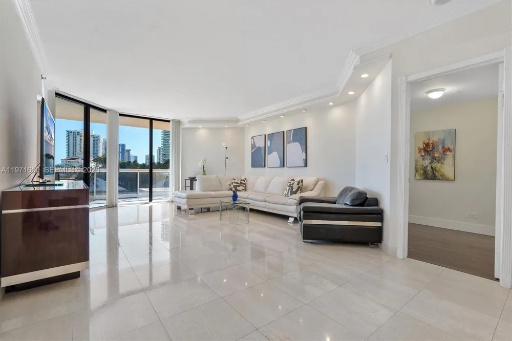 20191 E Country Club Dr #510 Aventura, FL 33180